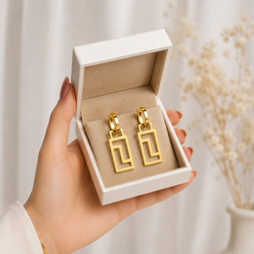 Maze pattern drop earrings