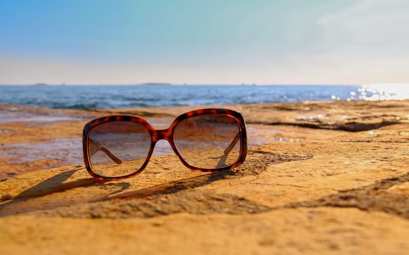Sunglasses to Avoid Sun Damage